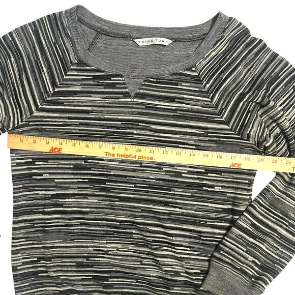 Trina Turk Lightweight Sweatshirt Variegated Gray Stripe Raglan Sleeve Small - Picture 4 of 11
